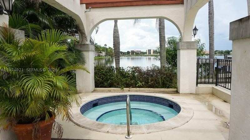 3 bedroom Townhouse at 331 Ives Dairy Rd 331-10, Condo G At Mediterranea, Miami — photo 1