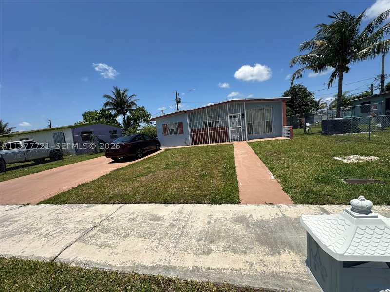 3 bedroom SingleFamilyResidence at 10761 SW 221st St, Lincoln Ests, Miami — photo 1