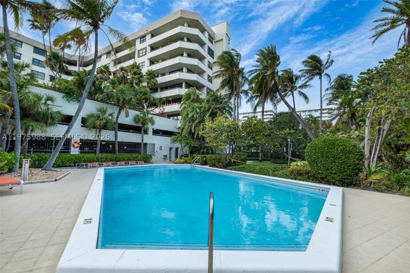 2 bedroom Condominium at 170 Ocean Lane Dr 310, Ocean Lane Plaza Condo, Key Biscayne — photo 1