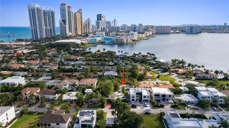 3 bedroom SingleFamilyResidence at 331 188th St, Ocean Blvd Estates Sec A, Sunny Isles Beach — photo 1