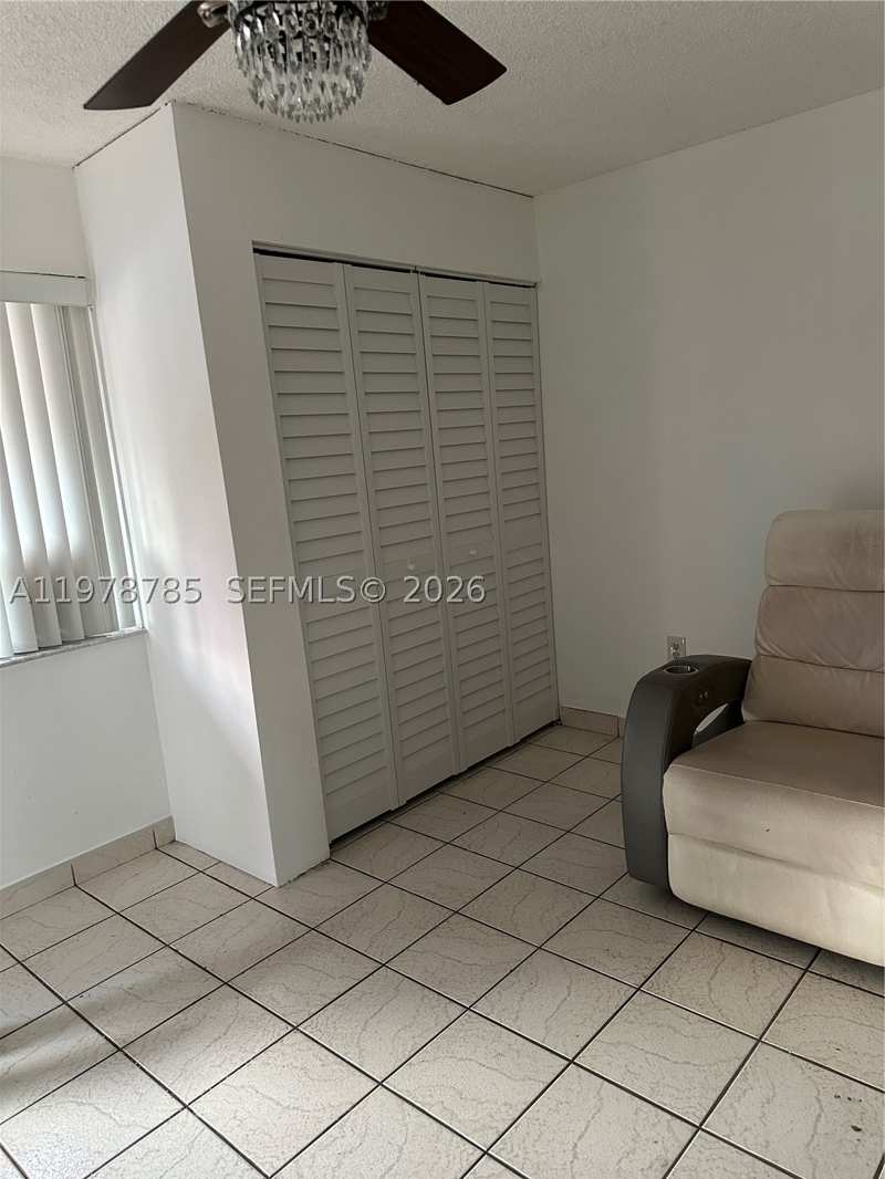 1 bedroom Condominium at 2194 W 60th St 22213, Hialeah Club Villas Condo, Hialeah — photo 1