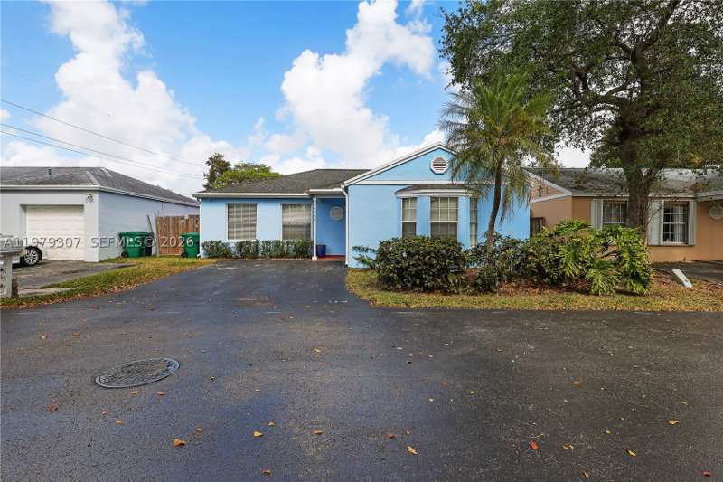 3 bedroom SingleFamilyResidence at 14566 SW 124th Pl, Deerwood Villas Sec 2, Miami — photo 1