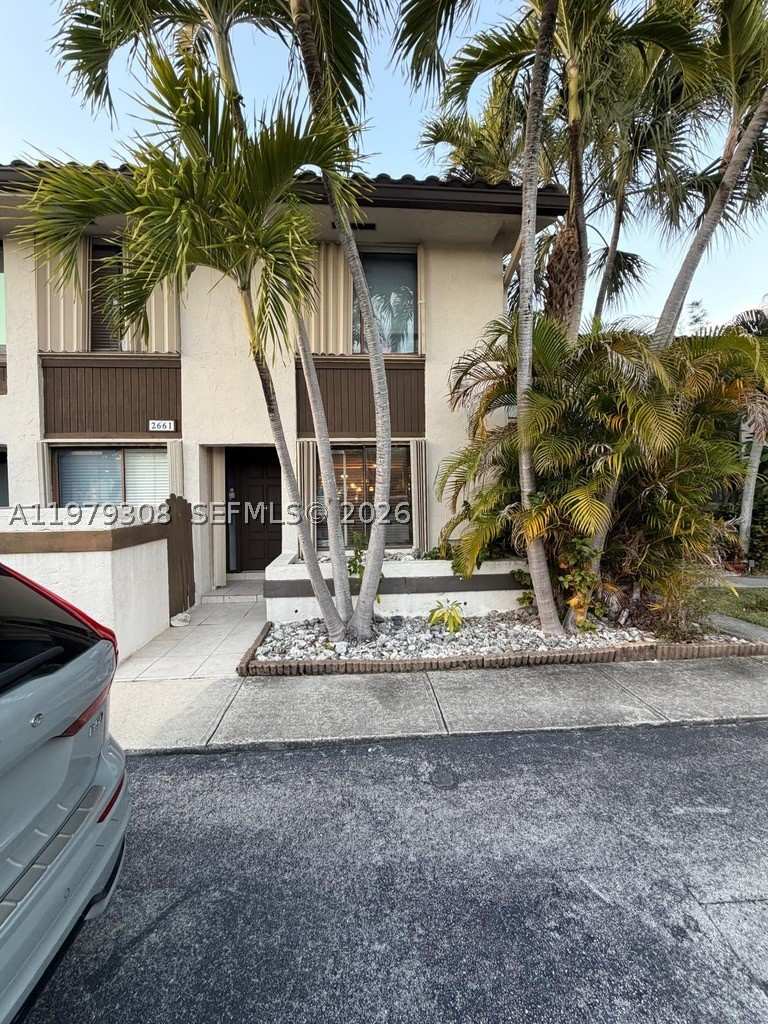 3 bedroom Townhouse at 2661 NE 164th St 40, Lakeview Townhomes Condo, North Miami Beach — photo 1