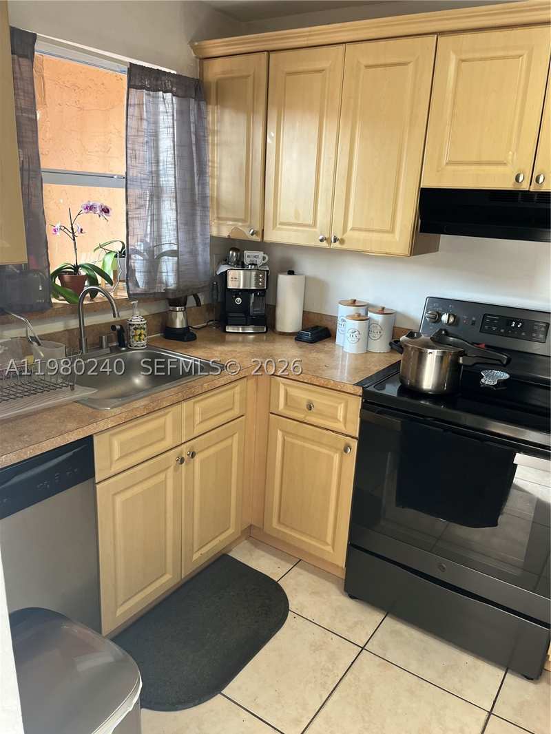 2 bedroom Condominium at 4331 W 11th Ln 65, Mango Hill Condo No 2, Hialeah — photo 1