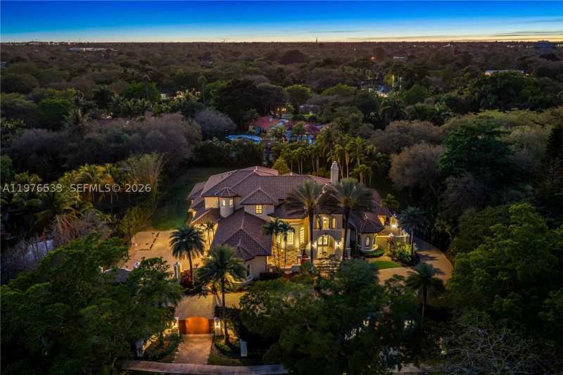 7 bedroom SingleFamilyResidence at 11400 SW 67th Ave, Oakridge Estates Rev, Pinecrest — photo 1