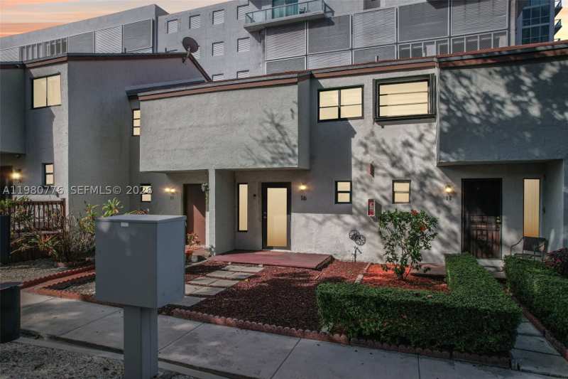 2 bedroom Townhouse at 1901 NW S River Dr 16B, River Club Townhouse Cond, Miami — photo 1