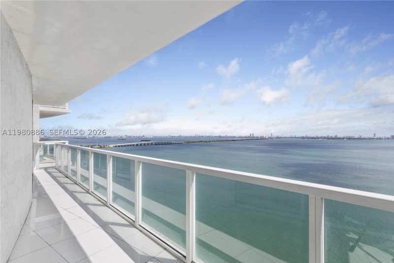 1 bedroom Condominium at 665 NE 25th St 2102, Onyx On The Bay Condo, Miami — photo 1
