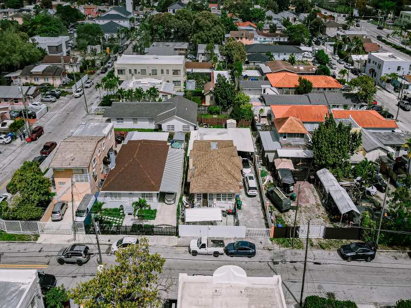 3 bedroom SingleFamilyResidence at 1757 NW 1st Street, Orange Park, Miami — photo 1