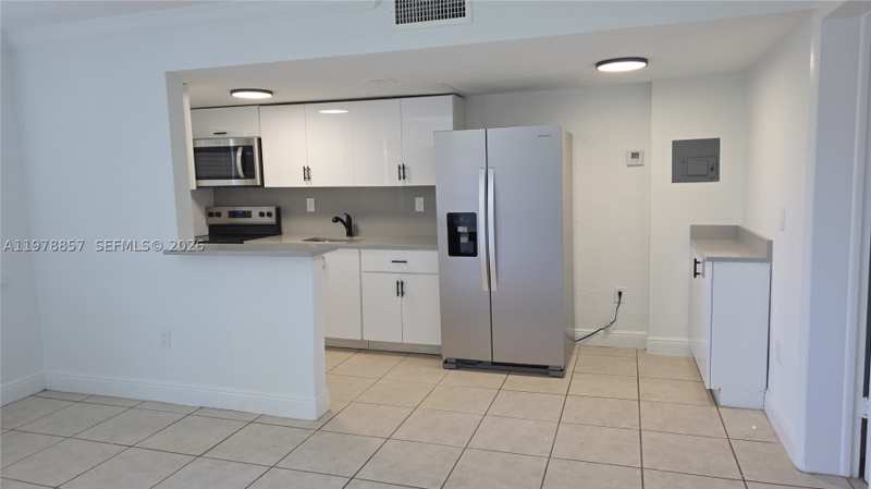 1 bedroom Condominium at 3901 SW 112th Ave 38, Villas Of West Bird Condo, Miami — photo 1