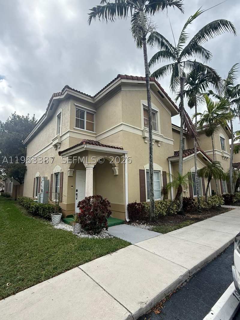 4 bedroom Condominium at 10776 NW 83rd Ter 1-19, Leeward At Islands At Dor, Doral — photo 1