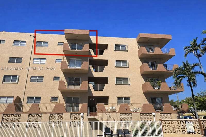 2 bedroom Condominium at 1630 W 46th St 514B, Silver Spring Tower Condo, Hialeah — photo 1