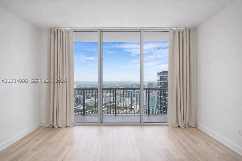 1 bedroom Condominium at 1750 N Bayshore Dr 3811, Opera Tower Condo, Miami — photo 1