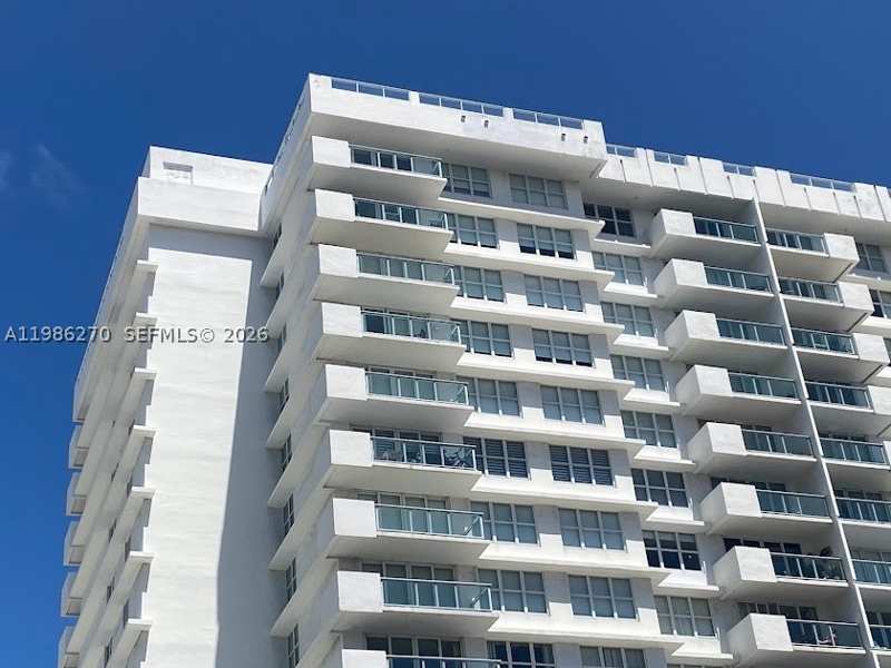 1 bedroom Condominium at 5601 Collins Ave 1524, The Pavilion Condo, Miami Beach — photo 1