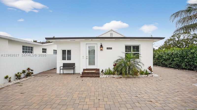 3 bedroom SingleFamilyResidence at 2845 SW 67th Ave, Coral Villa Rev, Miami — photo 1