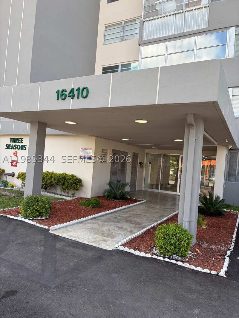 2 bedroom Condominium at 16410 Miami Dr 504, Three Seasons Condo Bldg, North Miami Beach — photo 1