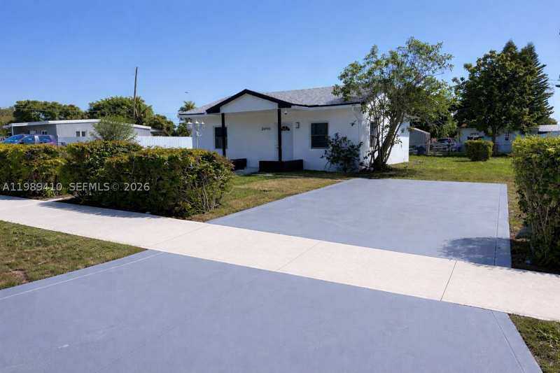 2 bedroom SingleFamilyResidence at 2450 NW 157th St Rd, Bunche Park, Miami Gardens — photo 1