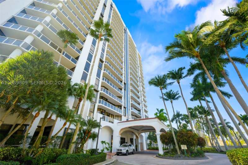 2 bedroom Condominium at 3598 Yacht Club Dr 1204, Harbor Tws At The Waterwa, Aventura — photo 1