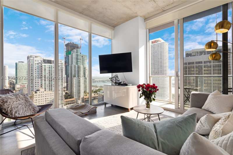 2 bedroom Condominium at 151 SE 1st St 2802, Centro Condo, Miami — photo 1
