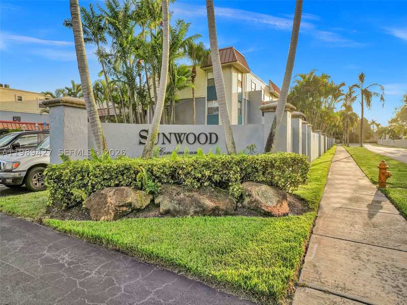 2 bedroom Condominium at 4600 SW 67th Ave 155, Sunwood Condo, Miami — photo 1