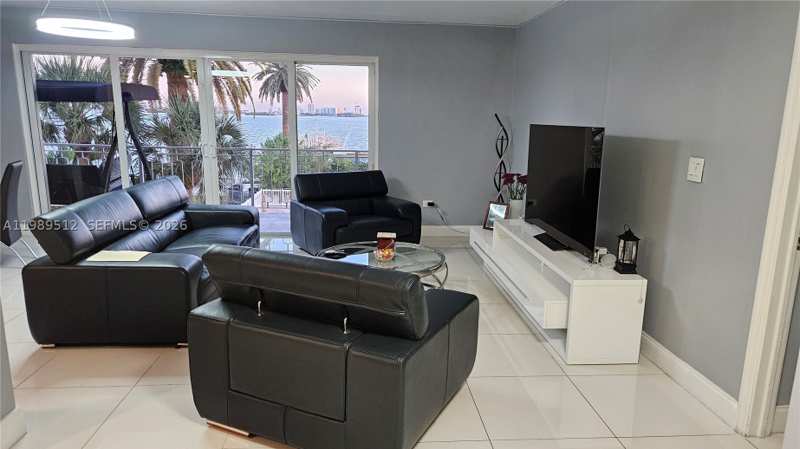 2 bedroom Condominium at 11111 Biscayne Blvd 3F, Jockey Club Condo, Miami — photo 1