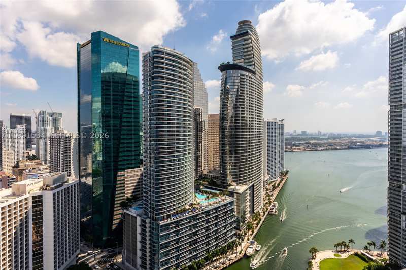 2 bedroom Condominium at 77 SE 5th Street 2403, Viceroy, Miami — photo 1