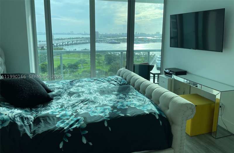 1 bedroom Condominium at 888 Biscayne Blvd 1810, Marinablue Condo, Miami — photo 1
