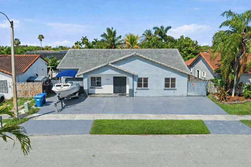 4 bedroom SingleFamilyResidence at 17036 SW 144 Court, Monaco Estates 1st Addn, Miami — photo 1