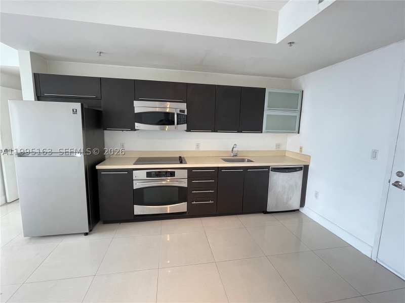 1 bedroom Condominium at 90 SW 3rd Street 1809, The Ivy Condo, Miami — photo 1