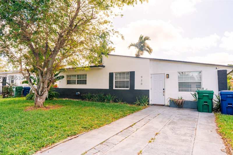 3 bedroom SingleFamilyResidence at 920 NW 84th St, Arcola Gardens, Miami — photo 1