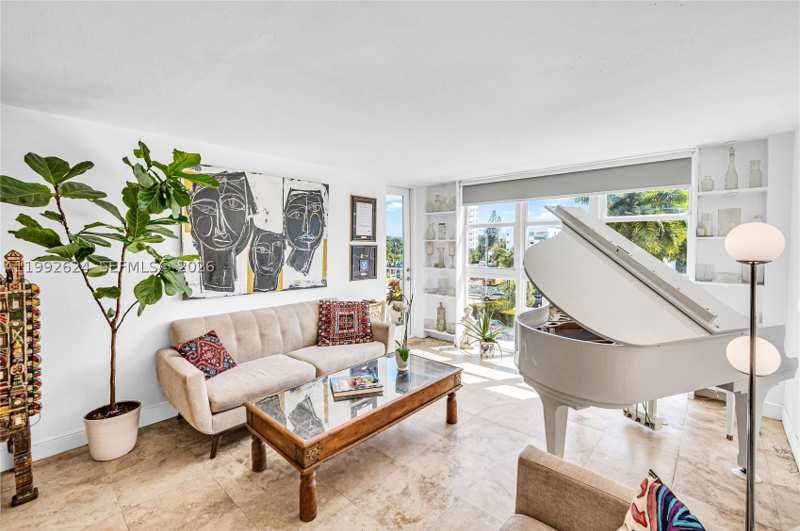 1 bedroom Condominium at 1228 West Ave 209, Bayview Terr Condo, Miami Beach — photo 1