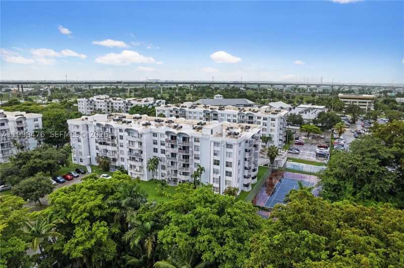 2 bedroom Condominium at 494 NW 165th St Rd C-601, Montecarlo Condo, Miami — photo 1