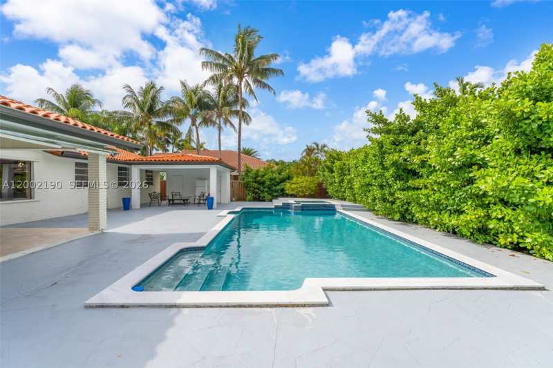 5 bedroom SingleFamilyResidence at 11350 SW 30th St, Bird Road Area, Miami — photo 1