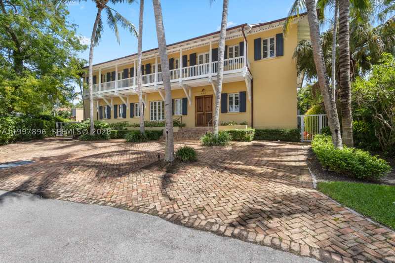 5 bedroom SingleFamilyResidence at 685 Harbor Ln, Biscayne Key Estates, Key Biscayne — photo 1