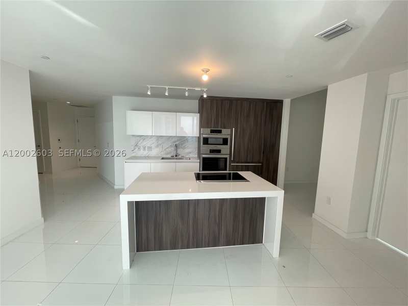 2 bedroom Condominium at 851 NE 1st Ave 3103, Paramount Miami, Miami — photo 1