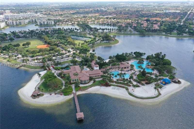 5 bedroom SingleFamilyResidence at 6772 NW 111th Ave, Doral Isles Pacifica, Doral — photo 1