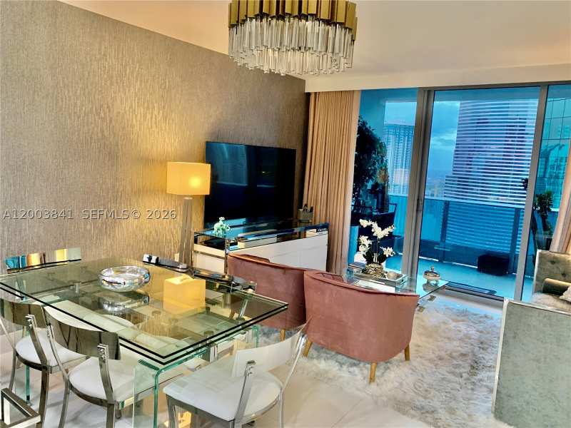 1 bedroom Condominium at 200 Biscayne Boulevard Way 4011, Epic West Condo, Miami — photo 1