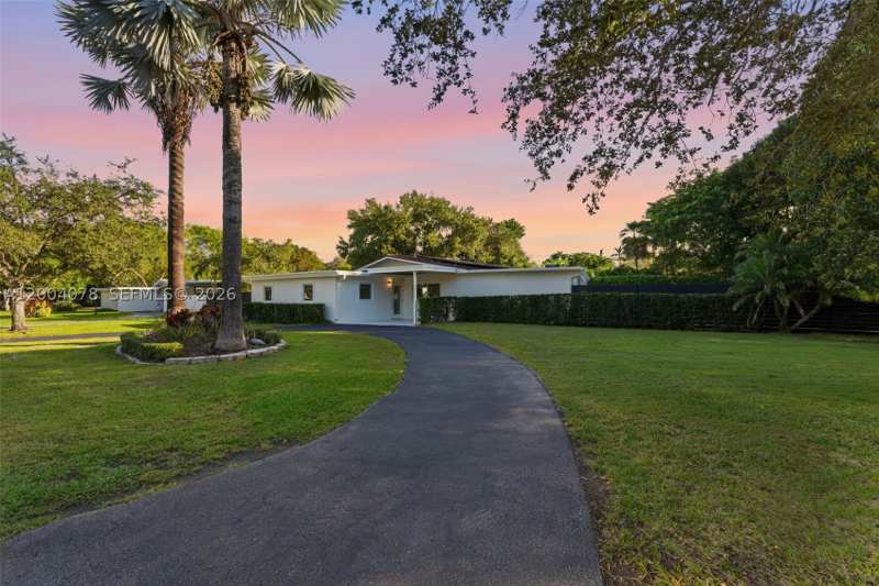 3 bedroom SingleFamilyResidence at 13225 SW 83rd Ct, Howard Pines, Pinecrest — photo 1