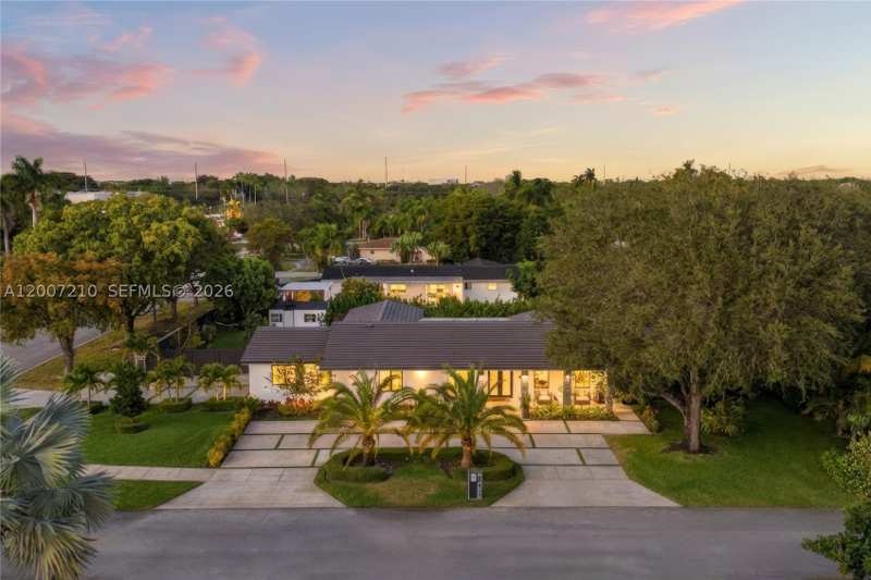 4 bedroom SingleFamilyResidence at 8625 SW 147th St, Country Club Grove Pt 4, Palmetto Bay — photo 1