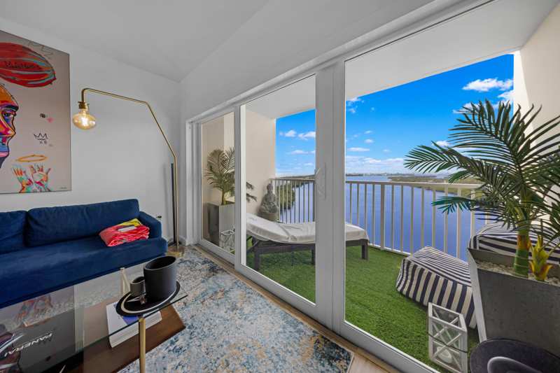 1 bedroom Condominium at 300 Bayview Drive 1614, Arlen House Condo, Sunny Isles Beach — photo 1