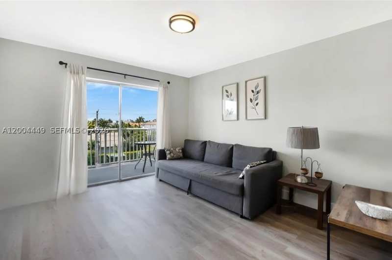 2 bedroom Condominium at 3527 NE 168th St 409, Sunshores Condo, North Miami Beach — photo 1