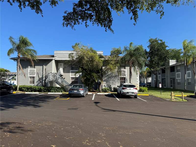 2 bedroom Condominium at 471 NE 210th Circle Ter 103, Monterey Village Two, Miami — photo 1
