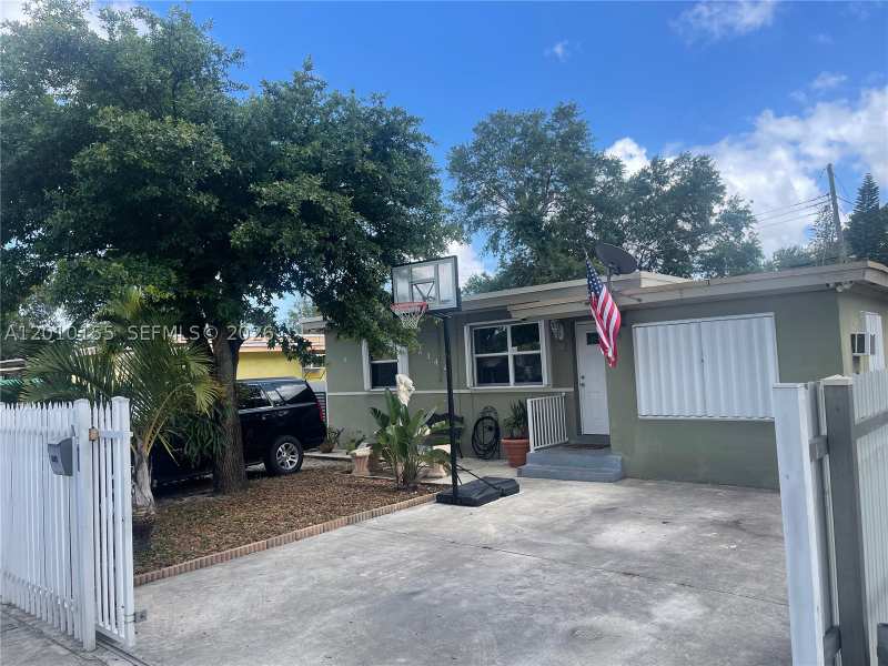2 bedroom SingleFamilyResidence at 2144 NW 85th St, Everglades Ave Hts Addn, Miami — photo 1