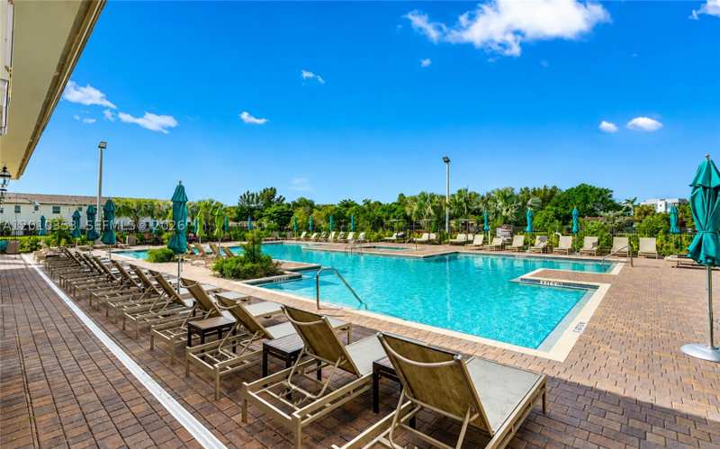 3 bedroom Townhouse at 12308 NW 23rd Ct 12308, Golf Park Sec 1, Miami — photo 1