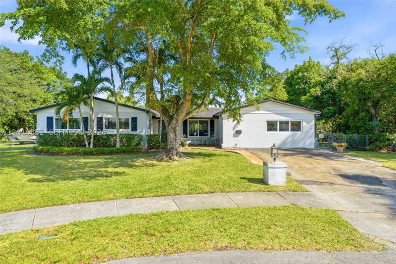 4 bedroom SingleFamilyResidence at 9331 SW 104th Ct, Kendale Sec 1, Miami — photo 1