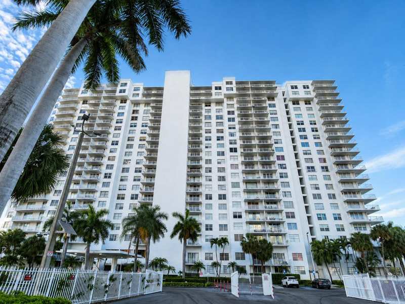 2 bedroom Condominium at 2801 NE 183rd Street Unit 1502w, Admirals Port Condo West B, Aventura — photo 1