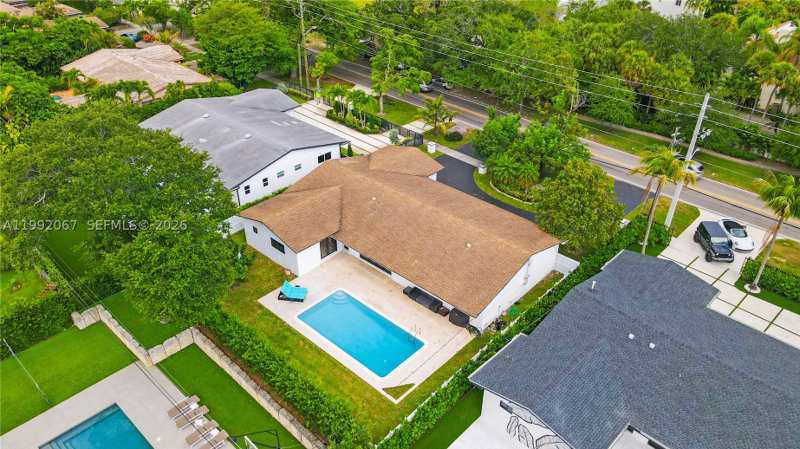4 bedroom SingleFamilyResidence at 1850 NE 199th St, Skylake Manors, Miami — photo 1