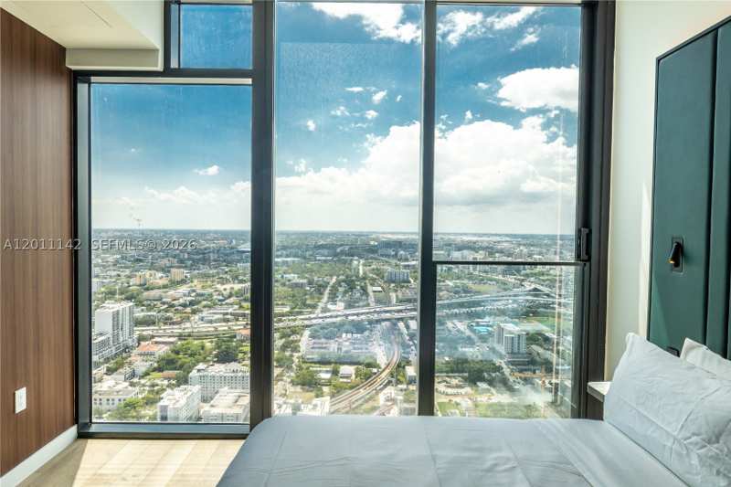 0 bedroom Condominium at 20 NE 11th st 5306, Miami North, Miami — photo 1