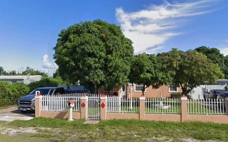3 bedroom SingleFamilyResidence at 1725 NW 121st St, Randall Park, Miami — photo 1