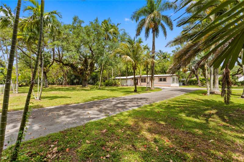 3 bedroom SingleFamilyResidence at 15345 SW 269th Ter, Ridgewood Estates, Homestead — photo 1