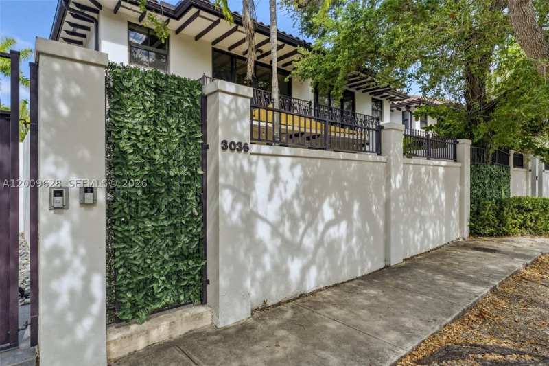 3 bedroom Townhouse at 3036 Mcdonald Street, Grove Enclave Condo, Miami — photo 1